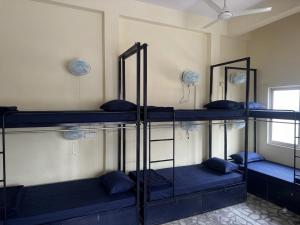 BagBenchers