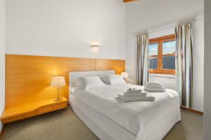 Crans-Montana 3BR - Mountain View, Balcony and Parking