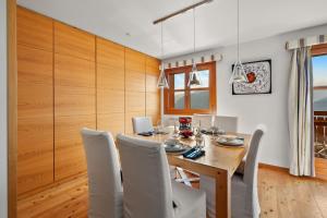 Crans-Montana 3BR - Mountain View, Balcony and Parking