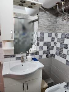 Tirana Cozy Room Private Bath & Mini Bar