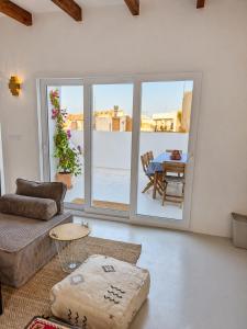 Spacious 4 bedroom townhouse with terraces and garage