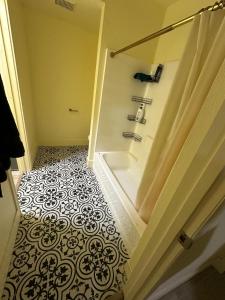 Shared room in Mariposa #1