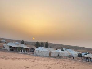 Oumou luxury camp