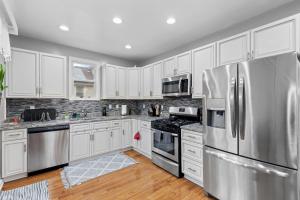 Short Drive to Capitol Hill-Convenient MD Homestay