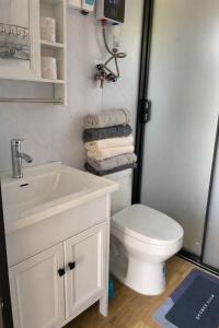 Casa Lucca 2 Bedrooms, Sofa Bed, Up to 6 Guests, 7 minutes from the beach