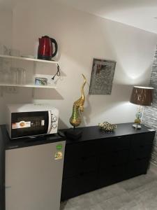 Fong Kaew and Baan Nang Fa Guesthouse
