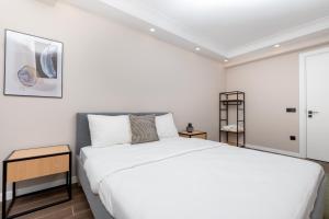 Luxury 2BR Bosphorus View Residence with Free Parking
