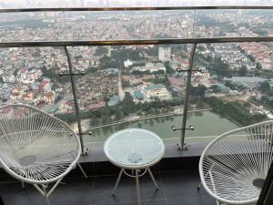 Hommit Masteri Tòa A - Căn hộ 2 phòng ngủ view hồ, máy chiếu