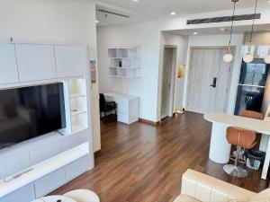 Hommit Masteri Tòa B - Căn hộ 1 phòng ngủ view hồ, máy chiếu