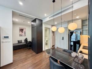 Hommit Masteri Tòa B - Căn hộ 1 phòng ngủ view hồ, máy chiếu