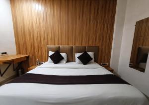 Hotel Vistar Residency Near Ekana Stadium