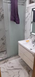 Appartement F3 bien équipé à boulevard millenium oran
