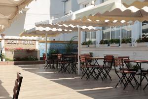Esal Hotel