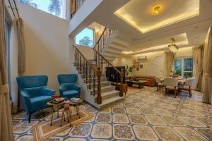 ELIVAAS Signature Mistwood 4-BHK Forest View Villa with Private Pool & Terrace
