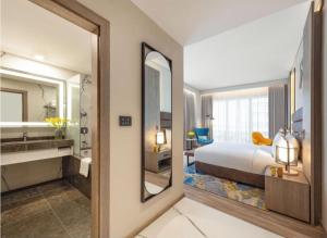 Hotel Signature Stayz By Grand Villa Near IGI Delhi Airport