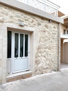 Eirini Antonis apartments