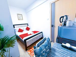 Classic Orchid Suites - Swimming Pool, Gym, Garden, Rooftop Restaurant