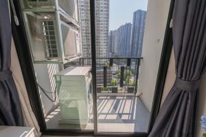 Luxury OnNutBTSE9 40SQMT Netflix & BTS& Pool & Gym YL