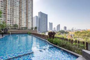 Luxury OnNutBTSE9 40SQMT Netflix & BTS& Pool & Gym YL