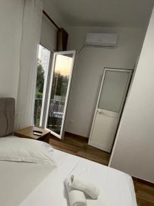 Denis Guest House