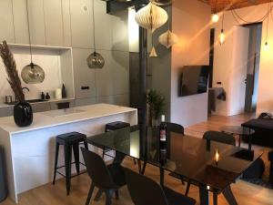 Loft Fabryczna Apartament & Parking