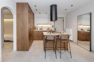 Chic Athenian Riviera Retreat in Vari by GHH
