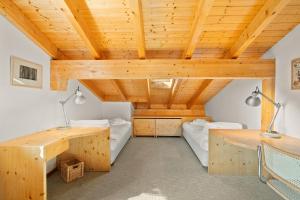 Crans-Montana 3BR - Mountain View, Balcony and Parking