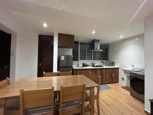 Modern apartment in Cusco - Kitchen, Washer and TV