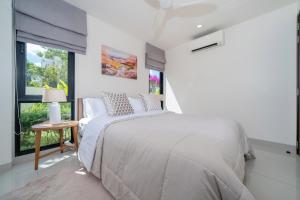 Lux Laguna Park 5 bedroom rooftop pool