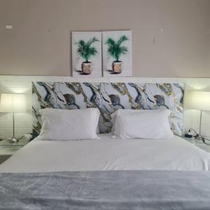 Windhoek Modern Apartment with Balcony