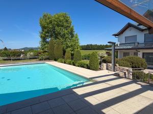"LIEBLINGSPLATZ" - Premium Apartments Seekirchen, elegant, countryside, shared Poolarea