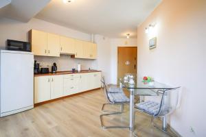 Apartament z 2 sypialniami - Róża Wiatrów - Promenada - Parking - Apartamenty Bryza