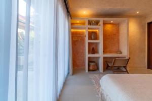 Villa Madalena 4BR Family Villa w Pool Walk to best Beach & Cafe