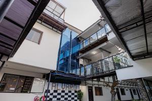 RedDoorz at Alvaro Butik Hotel Citeko Puncak