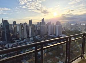 2BR in Makati Philippines, 3 Balconies, FREE Pool & Sauna, Direct Mall Access