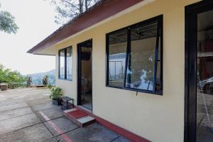 Urbanview Hotel Salakview Megamendung