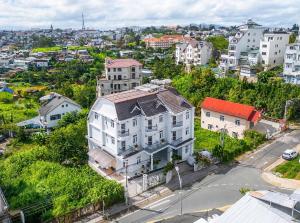 Villa Hồ Bơi Sân Vườn Trung Tâm Đà Lạt