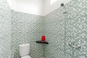 RedDoorz Plus near Palembang Square Mall