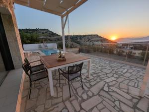 VillasRamonita, saltwater-infinitypool, sunset & seaview