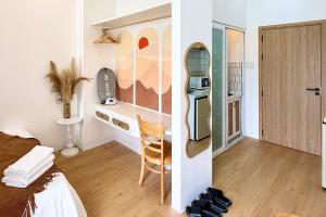 Part-time Work-à-holic Homestay & Cafe