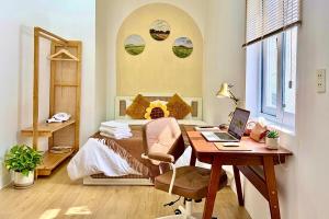 Part-time Work-à-holic Homestay & Cafe