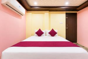 Hotel Vanamali House