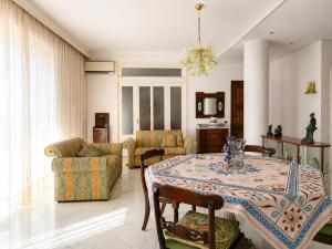 Avola Garden Apartment near Pantanello Beach