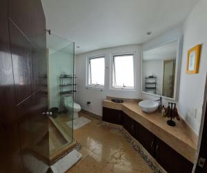 Cannes by Acapulco