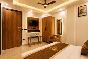 Hotel Signature StayZ Near IGI Delhi Airport