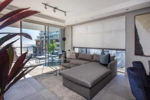 Sea Views 3 bed - The Fairmont - Sea Point BantryBay