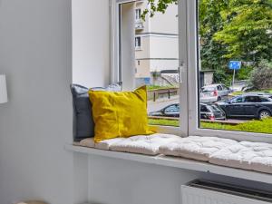 Warsaw Center Apt - Old Town Nearby & Work Desk - by Rentujemy