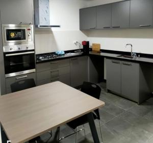Chic equipped two-bedroom apartment in Gambetta Secure residence
