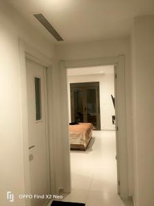 Chic equipped two-bedroom apartment in Gambetta Secure residence