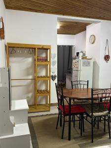 Studio confortable avec terrasse en centre-ville - Cozy Downtown Studio with Terrace